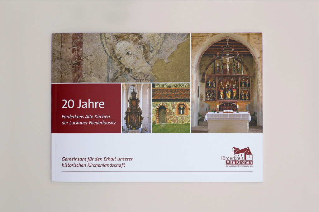 Titelseite der Jubiläumsbroschüre "20 Jahre Förderkreis der Luckauer Niederlausitz e.V."
