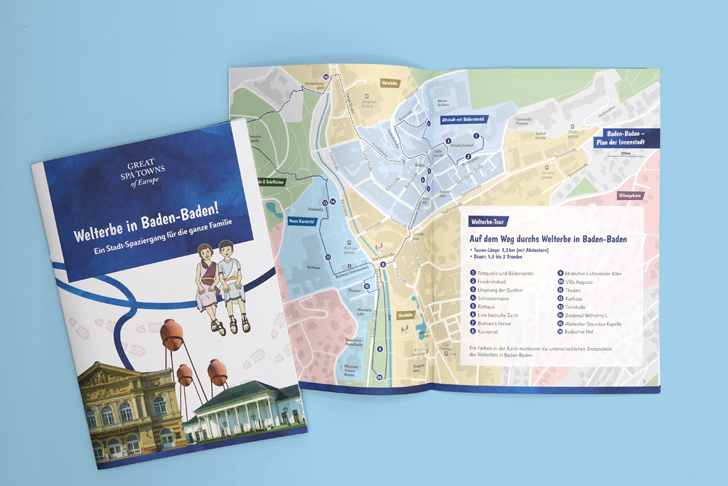 Broschüre "Welterbe in Baden-Baden! Ein Stadtspaziergang für die ganze Familie", Vorderseite und Stadtplan