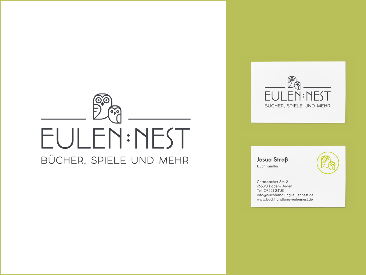 Logo und Geschäftsausstattung des Eulennest mit Visitenkarten auf grünem Hintergrund – Design: Isabel Gewecke.