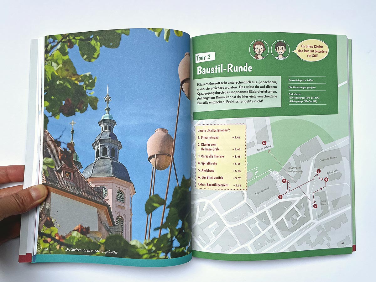 hlawitschka-stadtfuehrer-bad-innen-3-isabel-gewecke Start der Tour „Baustil-Runde“ mit Foto der Stiftskirche und Routenkarte – Design: Isabel Gewecke.