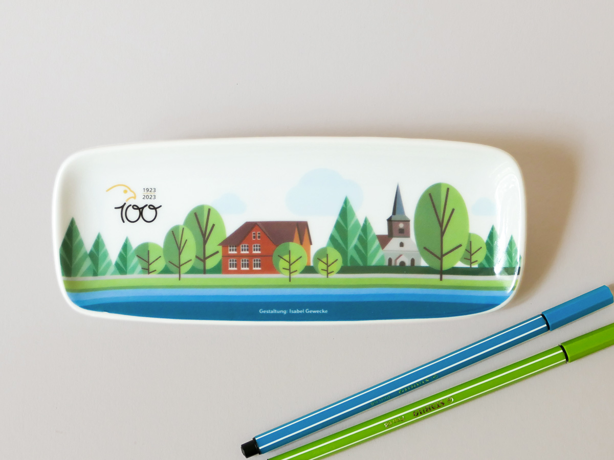 Kleine, flache, längliche Schale mit grafischer Illustration des Angers in Falkensee – Design: Isabel Gewecke.